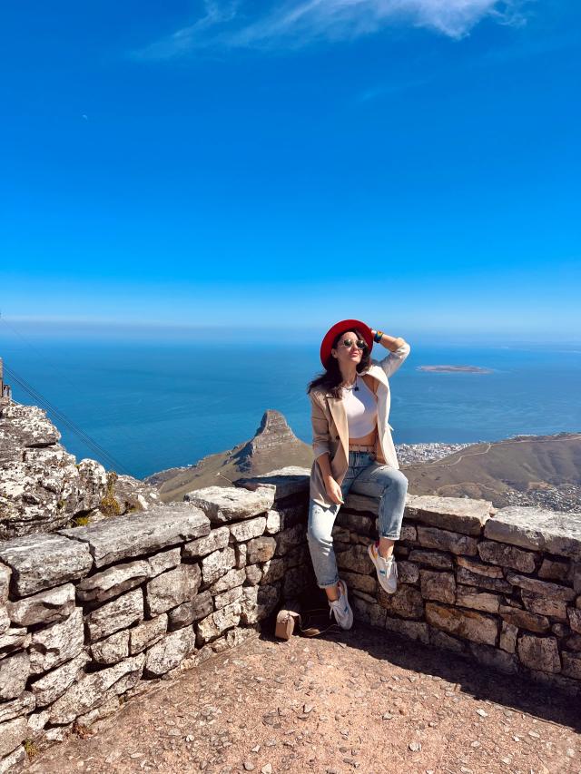 Karakashka_travel short